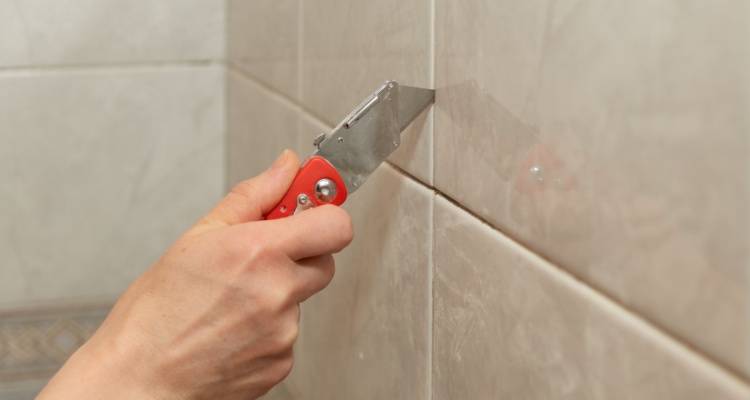 regrouting tiles