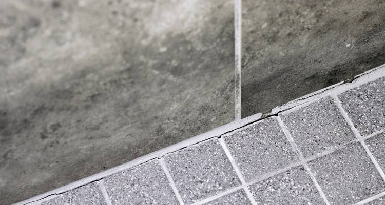 cracked bathroom grout