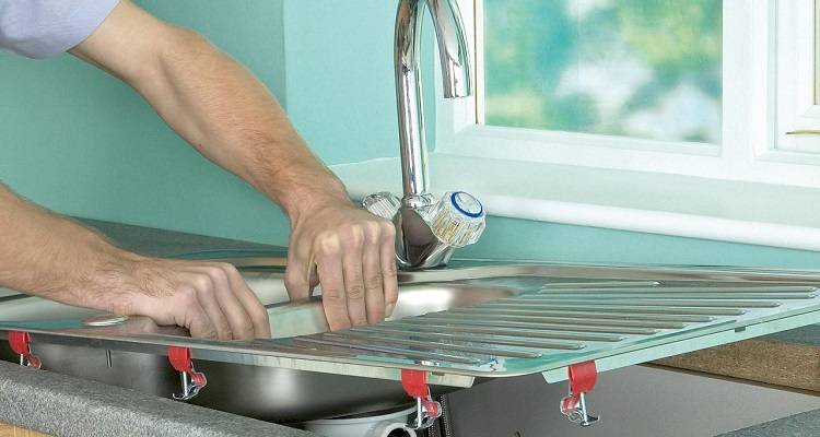 is it hard to install a kitchen sink