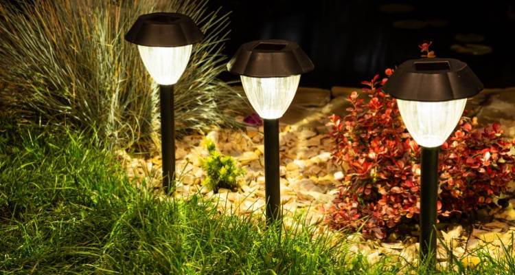 garden solar lighting