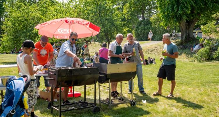 parasol over bbq