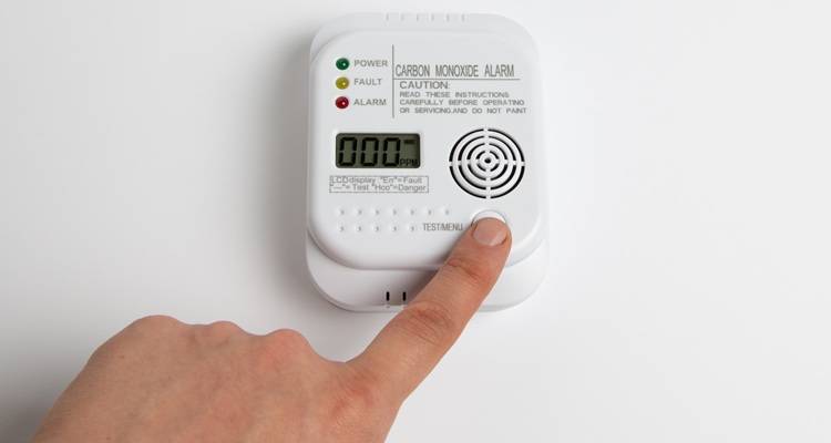 testing carbon monoxide alarm