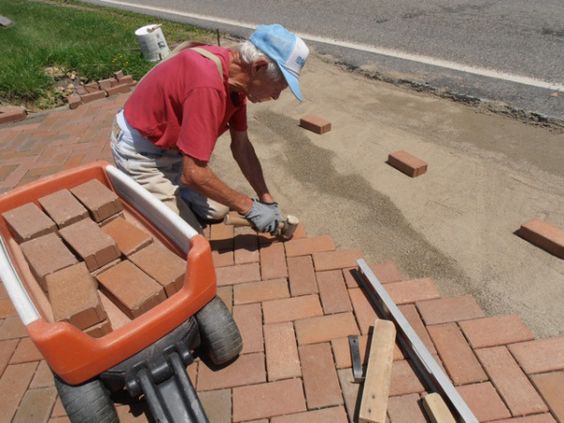 How to Lay a Gravel Driveway